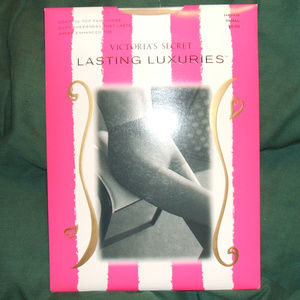 Victoria's Secret Lasting Luxuries pantyhose S